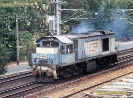 © English Electric Growl / Luke Cossins