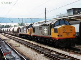 &copy; English Electric Growl&nbsp;/&nbsp;Jon Gavin