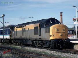 © English Electric Growl / Steve Jones