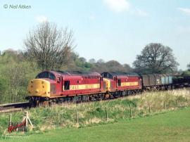 © English Electric Growl / Neil Aitken