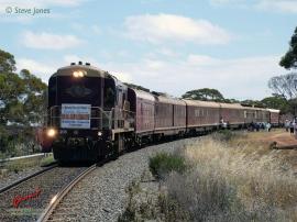 © English Electric Growl / Steve Jones