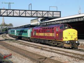 © English Electric Growl / Steve Jones