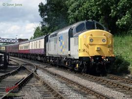 © English Electric Growl / Steve Jones