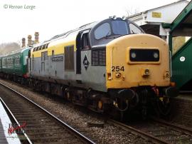 &copy; English Electric Growl&nbsp;/&nbsp;Vernon Large