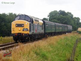 &copy; English Electric Growl&nbsp;/&nbsp;Vernon Large