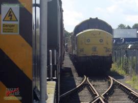 &copy; English Electric Growl&nbsp;/&nbsp;Vernon Large