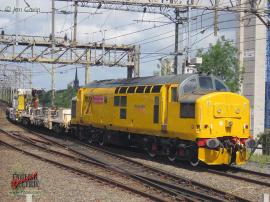 © English Electric Growl / Jon Gavin