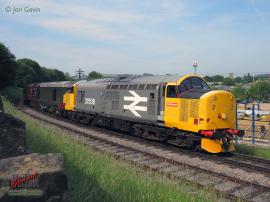 © English Electric Growl / Jon Gavin