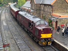 © English Electric Growl / Jon Gavin